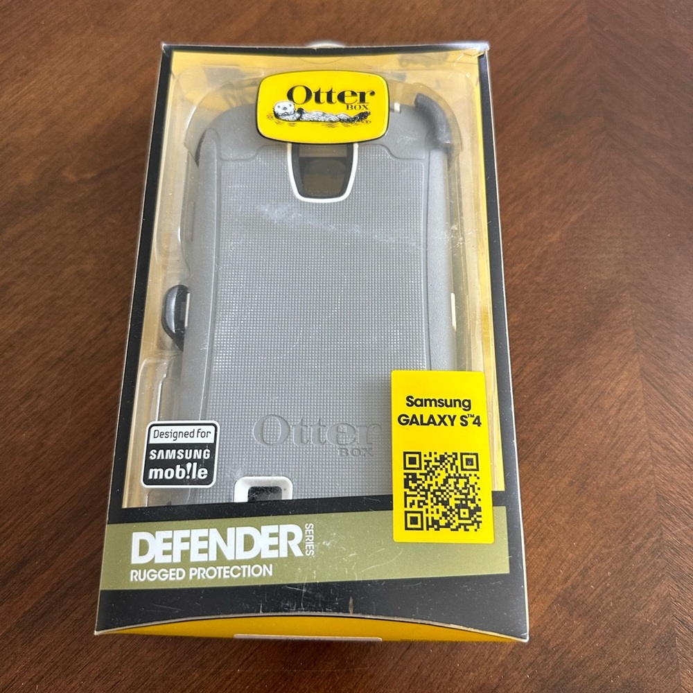 NEW OtterBox Defender Samsung Galaxy S4 Gray - Screen Protector Included